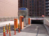 重庆地下车库管理不锈钢道闸直杆拦栅上门安装终身维护图片2