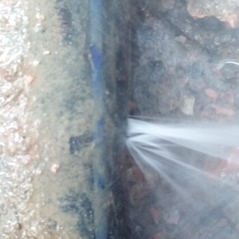 深圳宝安地埋水管测漏，房屋地板下渗水查找漏点