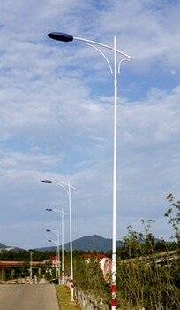 揚(yáng)州弘旭照明廠家生產(chǎn)5米40W.LED路燈