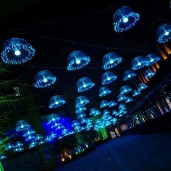 乌鲁木齐灯光展工厂陆离光怪灯光节造型亮化营造一种温馨浪漫的意境