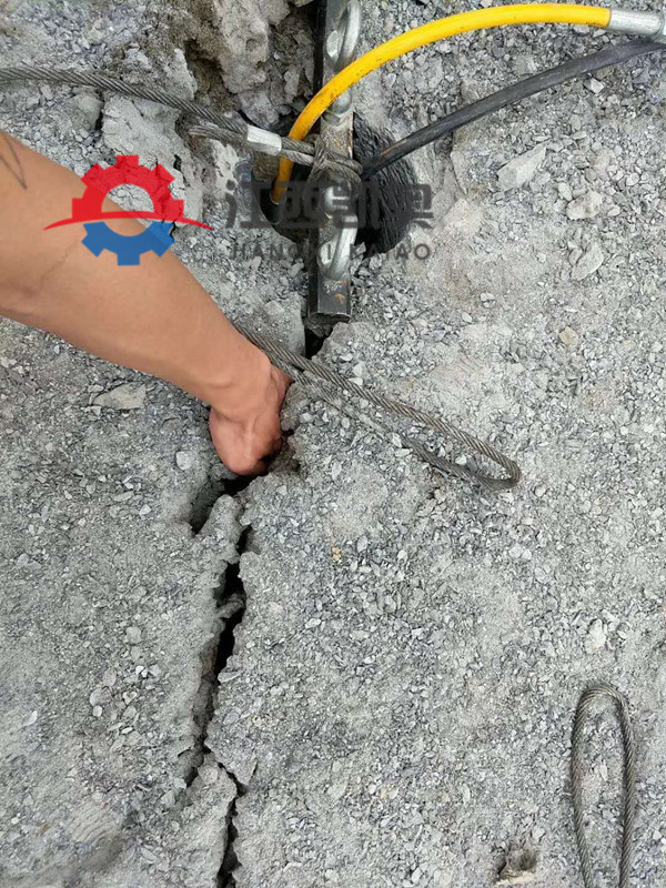 丽水基坑爆破器硬度大石头用什么破除破裂机劈裂机应用