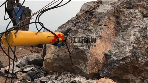 亳州矿石裂石机工作原理规格型号破石棒岩石开裂机