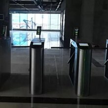 工地三辊闸摆闸翼闸出口控制门禁系统图片