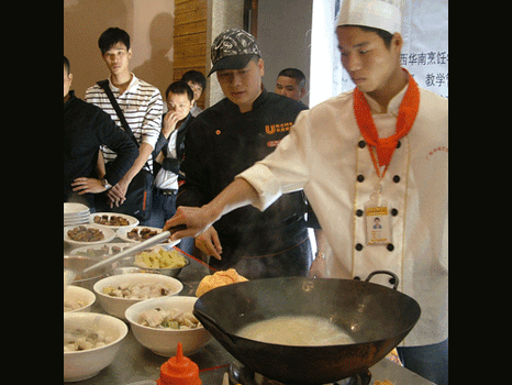 荆州鼎好教出的早餐面条吃了都说好