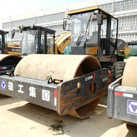 中：宁波二手26吨压路机出售