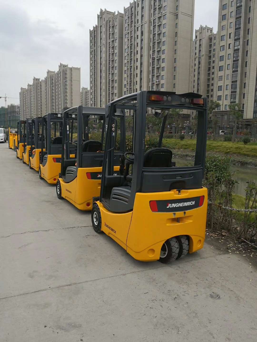 上海崇明永恒力EKX窄通道叉車租賃配車輛管理系統(tǒng)