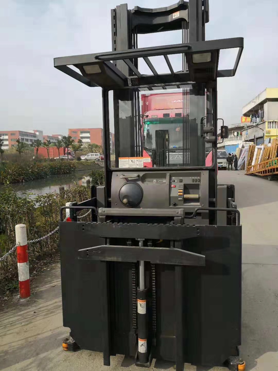 江蘇無錫叉車租賃電話上海則軼實(shí)業(yè)有限公司
