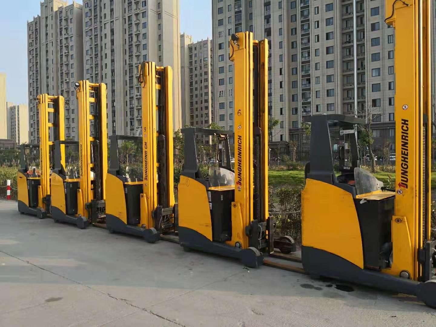 上海南匯叉車(chē)租賃費(fèi)是幾個(gè)點(diǎn)上海則軼實(shí)業(yè)有限公司