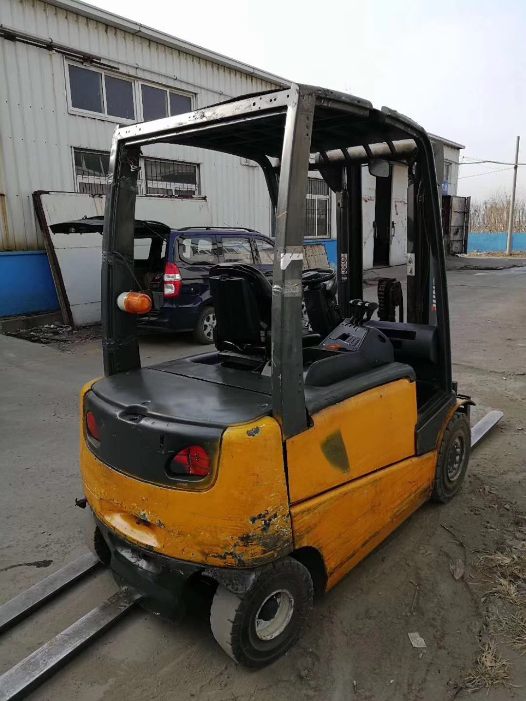 廣州番禺叉車租賃合同書上海則軼實業(yè)有限公司