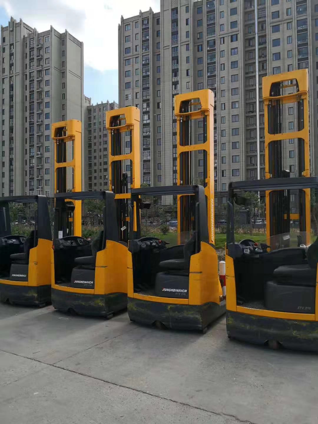 江蘇無錫林德平衡重叉車出租E20上海則軼實業有限公司