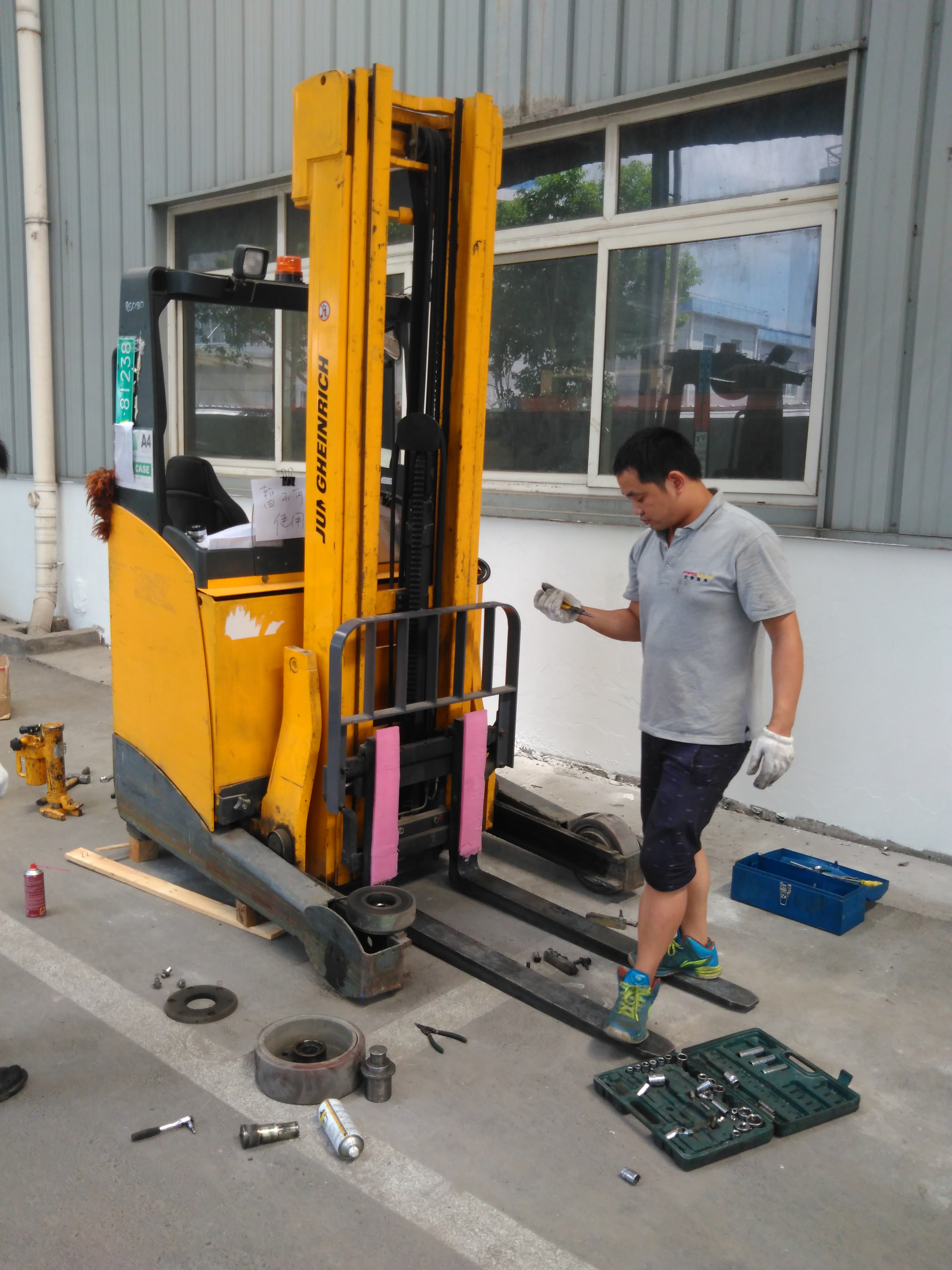 江蘇常州電動叉車租賃公司