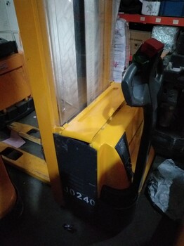 武隆永恒力林德豐田電動叉車控制器維修