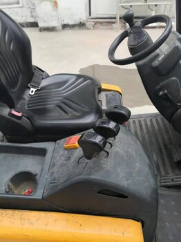 山東萊蕪電動叉車租賃價格
