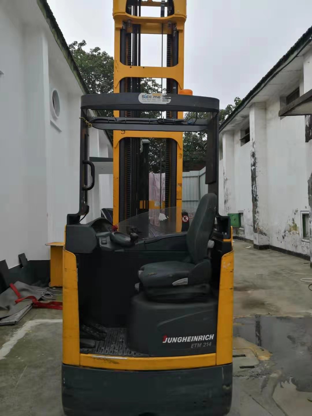 蘇州常熟市電動叉車租賃上海則軼實業(yè)有限公司