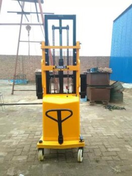 半電動搬運(yùn)叉車半電動堆垛車堆高車廠家現(xiàn)貨供應(yīng)