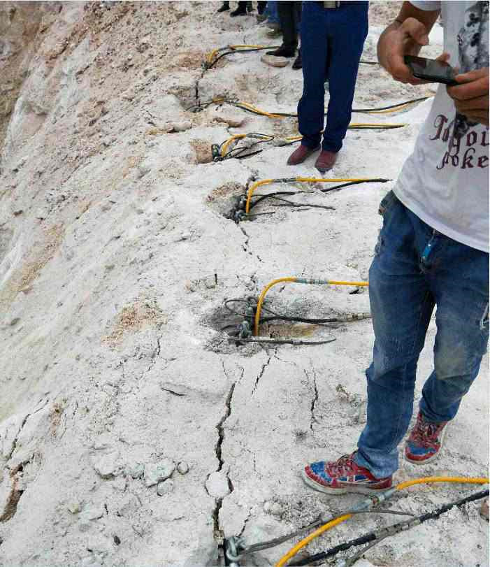 景德镇地下管线石头开挖裂石机工程方案