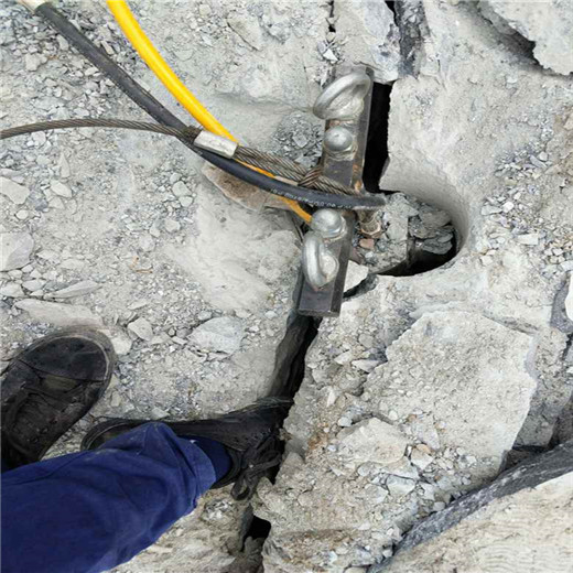 萍乡地下室商场管线车库石头开挖破碎裂石机格