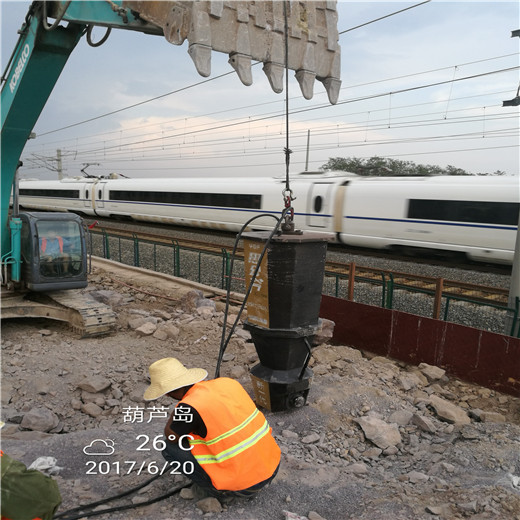 荒料岩石破碎静态爆破开挖石方机械广东梅州施工方案