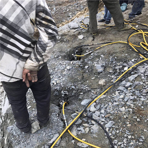 石料厂开采岩石液压分裂机河东不易损坏
