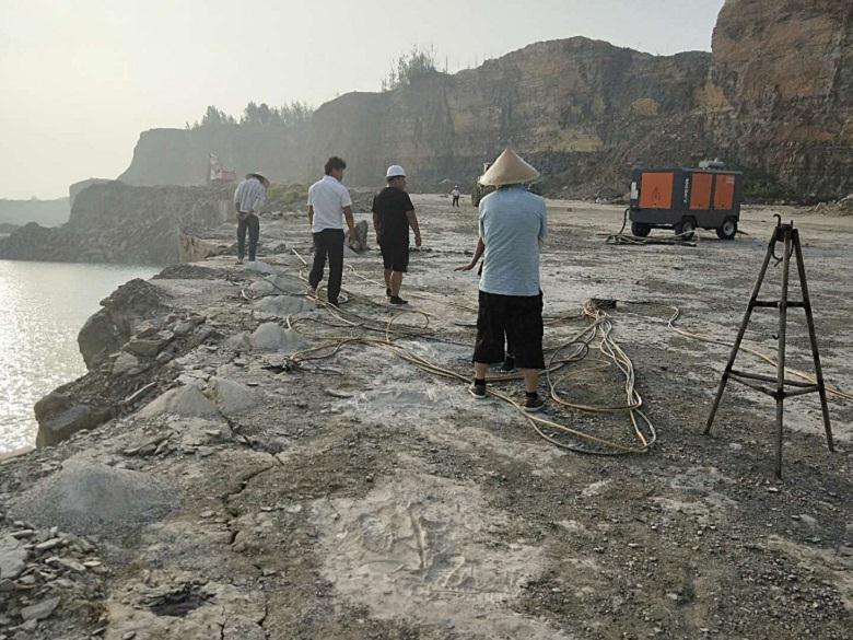 基坑土方开挖施工破石头劈裂机内蒙古新城区