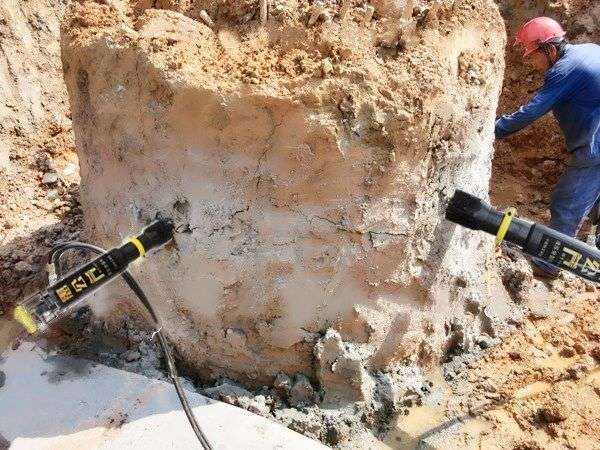 开挖石头做地下室机器劈裂棒方案江西湾里包安装调试