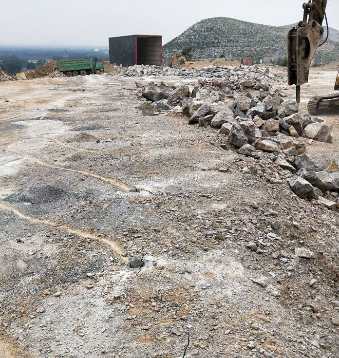 挖地基石头太硬用液压劈石器海南东方包安装调试