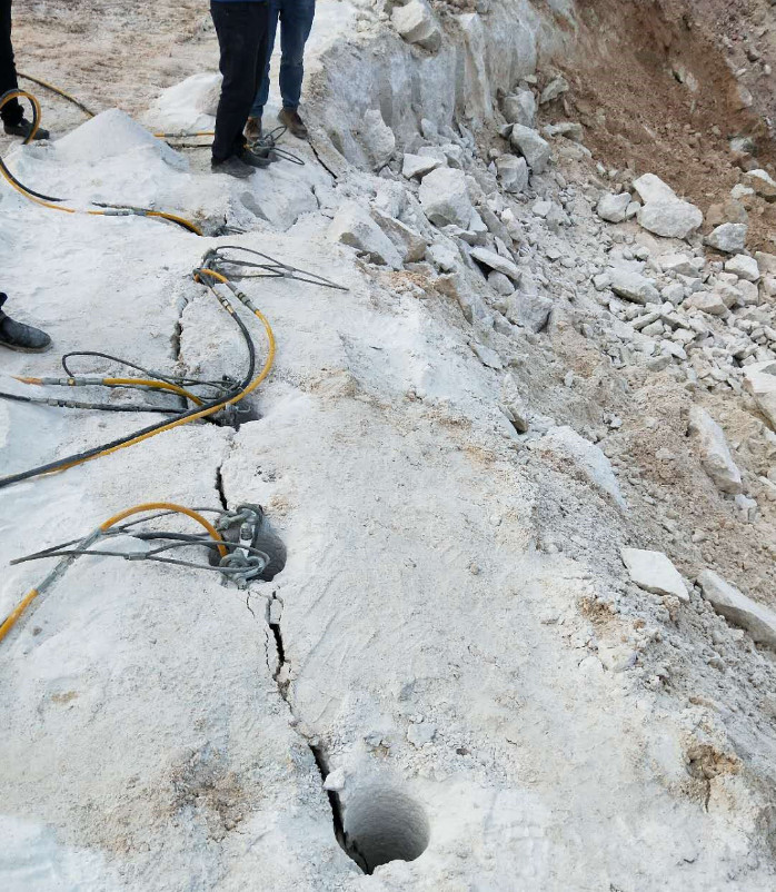 河北临漳胀石器矿山开采岩石液压分裂机二手供应