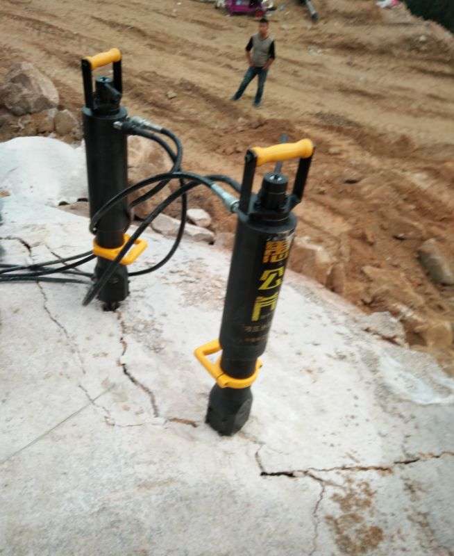 管槽开挖边坡花岗岩开采劈裂机广东湛江市场报价