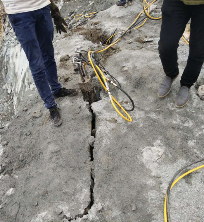 采石替代挖掘机开采破石机器黑龙江双鸭山厂家供货