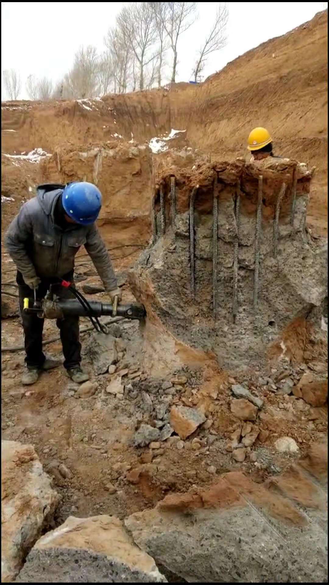 毕节大方地基挖坑岩石破裂机包安装调试