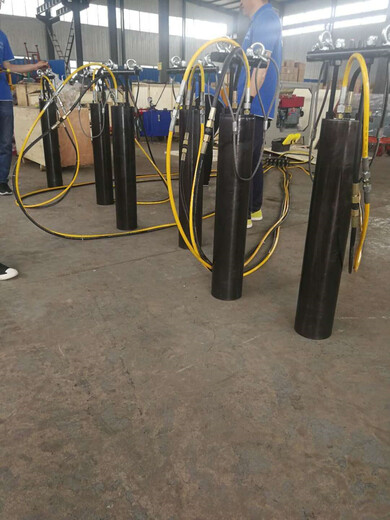 重慶萬州礦山開采大型破石頭機(jī)器市場價格愚公斧