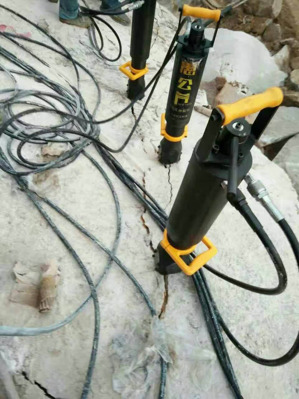 無錫新區(qū)城市中破裂石頭有哪種機器價格報價拆石機