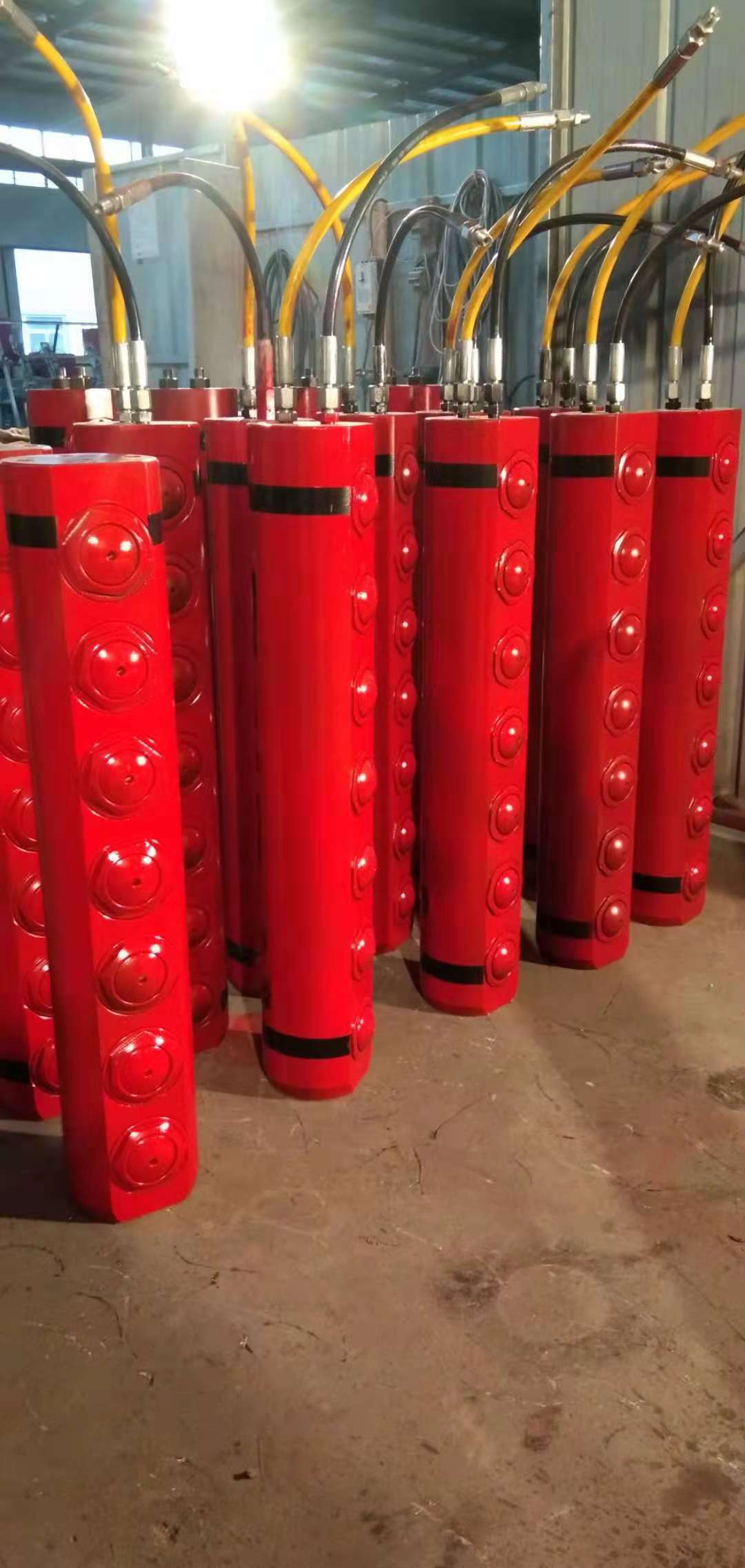 吉林蛟河市樓房挖基礎(chǔ)液壓劈石機(jī)劈裂棒