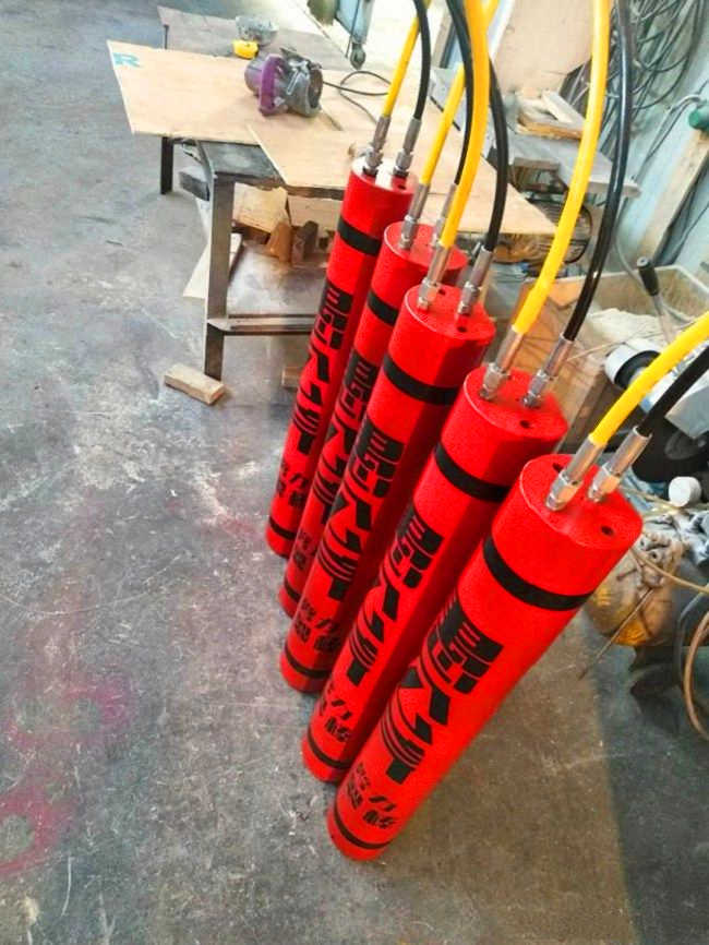 重慶梁平挖地下室破裂花崗巖青石破碎機器當?shù)卮砩涕_石器