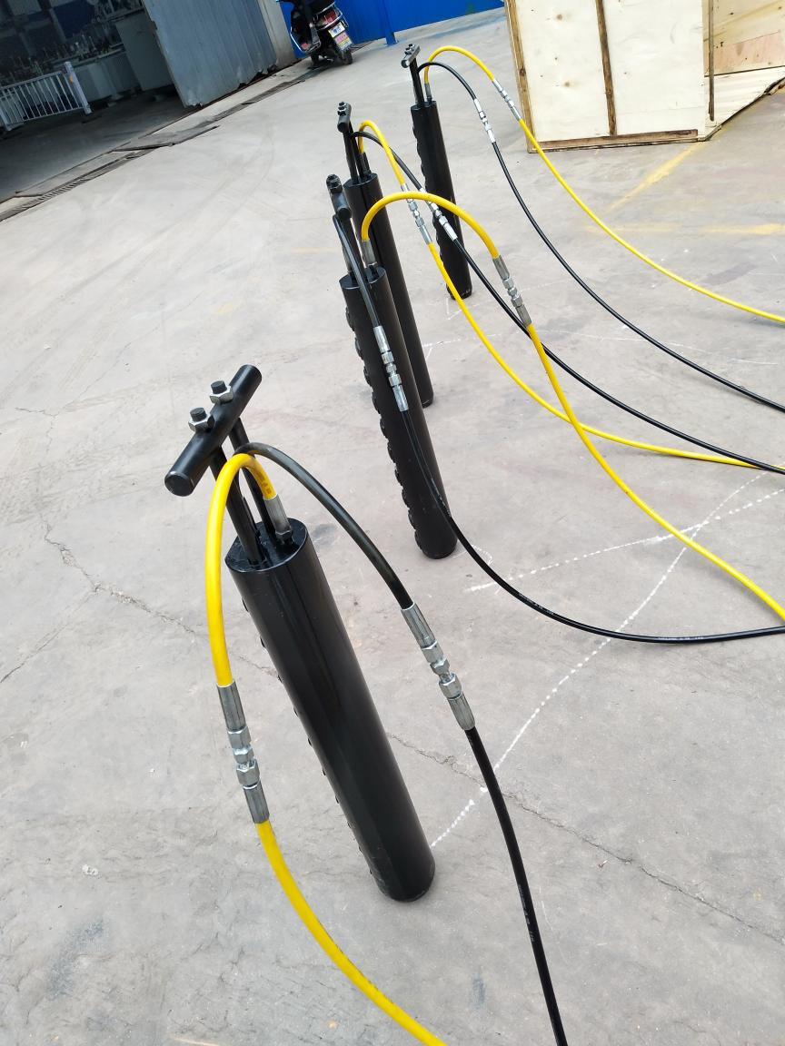 喀什澤普液壓劈裂機劈裂棒哪個廠家的質量好產量高呢視頻效果劈裂機