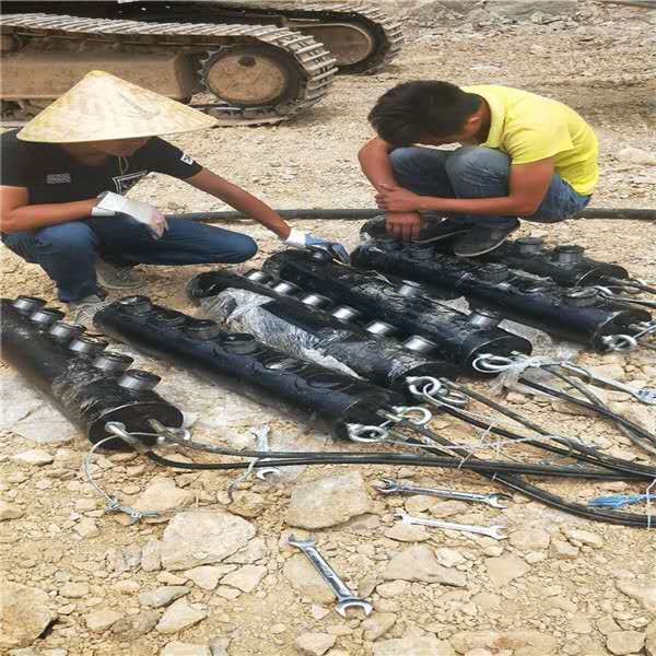 博爾塔拉精河水溝挖掘液壓劈裂機(jī)行情價(jià)格分裂機(jī)