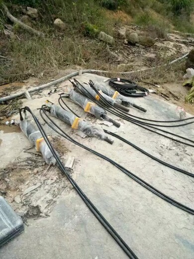 荊州荊州區(qū)液壓劈裂機劈裂棒哪個廠家的質(zhì)量好產(chǎn)量高呢市場報價開石機