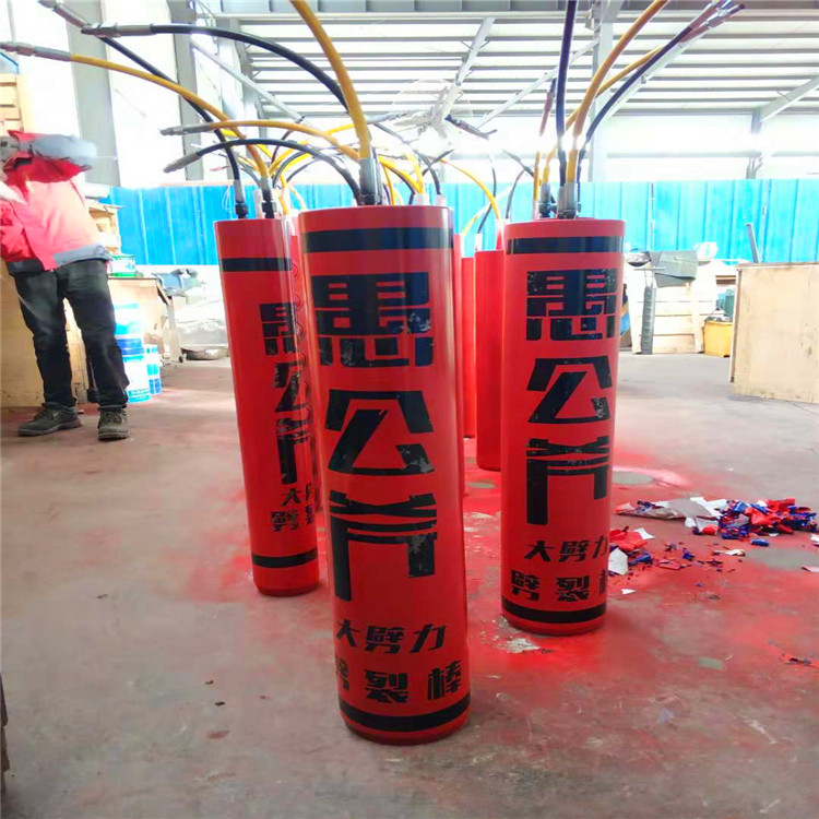 玉溪新平彝族傣族自治石場開山石灰石破碎劈裂機找哪家礦洞開采掘進