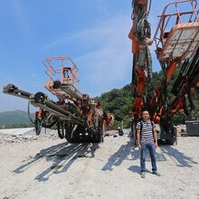 三臂凿岩台车价格及维护图片