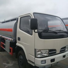 东风出口国三5吨加油车