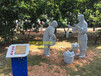 佛山玻璃钢雕塑厂家制作公园休闲人物雕塑