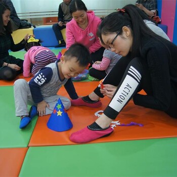 深圳龙华区早教培训中心2-5岁小孩托管班