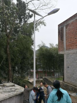 湖南桂東太陽能路燈廠家桂東路燈批發(fā)價格