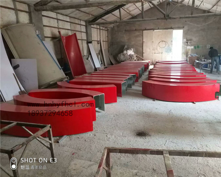 河南玻璃钢坐凳玻璃钢座椅厂家异形定制玻璃钢休闲组合座凳坐椅