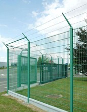清远桃形柱护栏网厂家厂区护栏网围墙护栏网批发安装