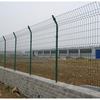 鄉(xiāng)村公路護(hù)欄網(wǎng)武漢公路護(hù)欄網(wǎng)道路護(hù)欄網(wǎng)廠家
