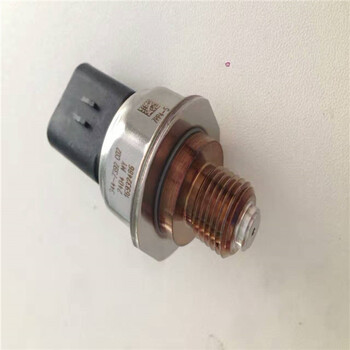 港口設(shè)備大宇挖掘機配件DH220-5水溫感應(yīng)器傳感器