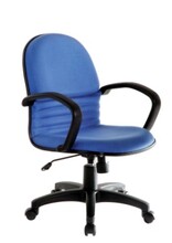 厂家特价出售办公椅/转椅/电脑椅/会议培训椅等多风