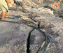 柱塞岩石液压劈石机矿山矿石开采大型劈裂机双鸭山市