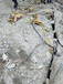 内蒙古锡林郭勒裂石无灰尘设备代替炸药膨胀剂裂石